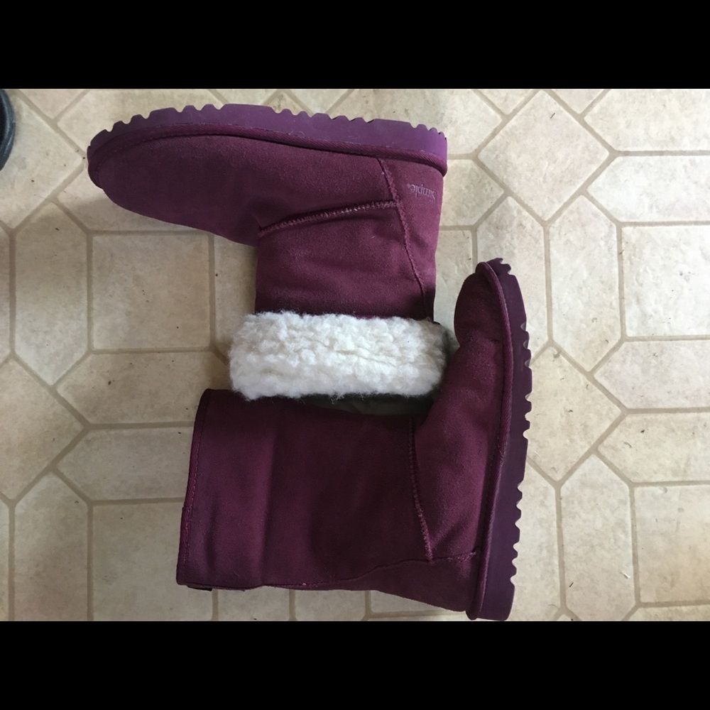 Genuine shearling and leather pull on boots